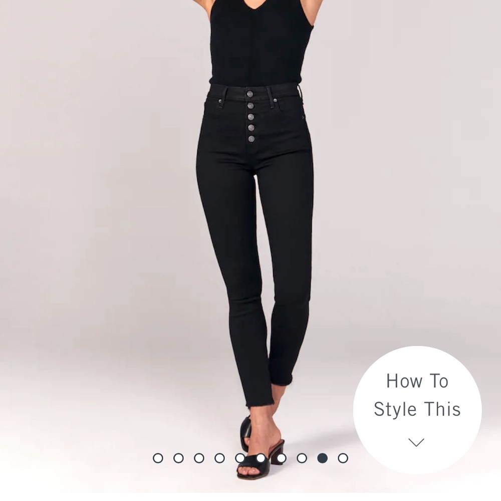 Brand new with tags size 28 LONG skinny jeans. They are high rise